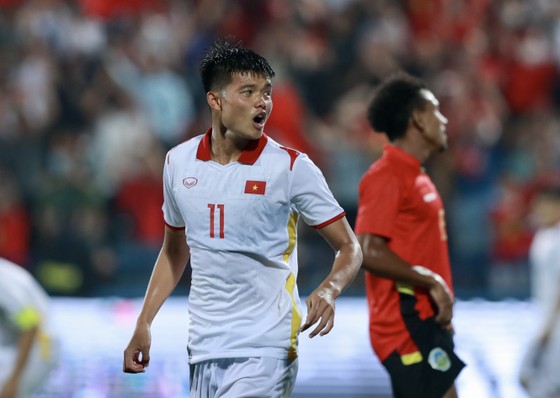 Tiền đạo Nguyễn Văn Tùng đã có bàn thắng đầu tiên ở SEA Games 31. ẢNH: DŨNG PHƯƠNG
