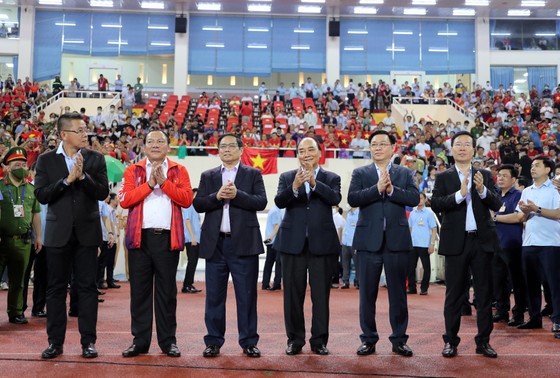 Khoảnh khắc đăng quang của U23 Việt Nam tại SEA Games 31 ảnh 9