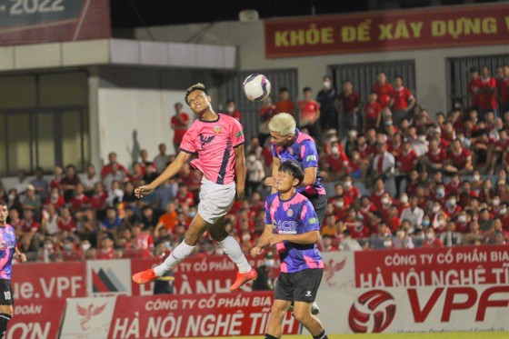 Sài Gòn FC giành chiến thắng kịch tính trên sân của Hồng Lĩnh Hà Tĩnh. ẢNH: MINH HOÀNG 