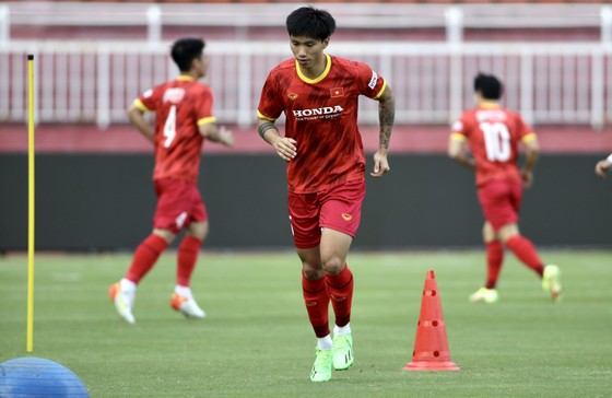 Hậu vệ trái của đội tuyển Việt Nam: Ngoài Văn Hậu, còn ai? ảnh 1