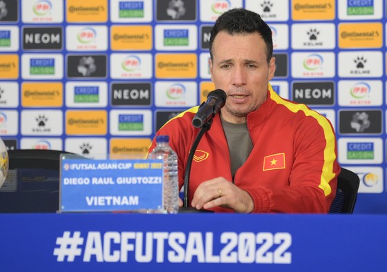 HLV Giustozzi: Cầu thủ Việt Nam không còn giữ bình tĩnh sau bàn thua ảnh 1