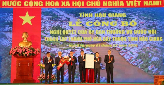 Công bố thành lập thành phố Ngã Bảy ảnh 1
