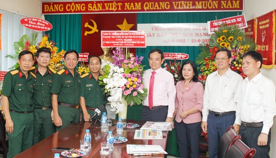 Đồng chí Trần Lưu Quang thăm, chúc mừng các cơ quan báo chí ảnh 2