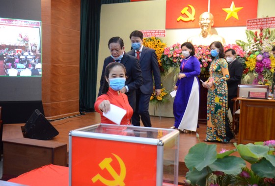 Đồng chí Lê Thị Hờ Rin được bầu làm Bí thư Quận ủy quận 6 ảnh 1