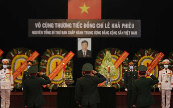 Tình cảm từ những miền quê tiễn biệt đồng chí Lê Khả Phiêu ảnh 2