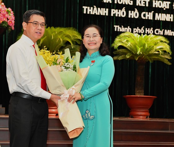 Chủ tịch UBND quận 1 được bầu làm Phó Chủ tịch HĐND TPHCM khóa IX ảnh 1