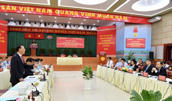 Huyện Bình Chánh hợp tác với ĐHQG TPHCM giải quyết nhiều vấn đề 'nóng' ảnh 1