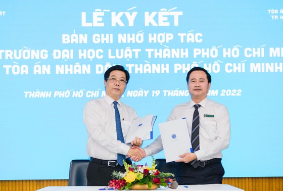Trường Đại học Luật TPHCM và Tòa án nhân dân TPHCM hợp tác tổ chức hội thảo về án lệ ảnh 1