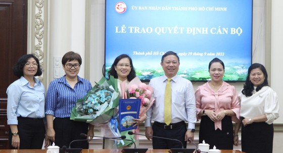 Bà Nguyễn Thị Minh Phượng làm Phó Chủ tịch UBND quận 5 ảnh 2