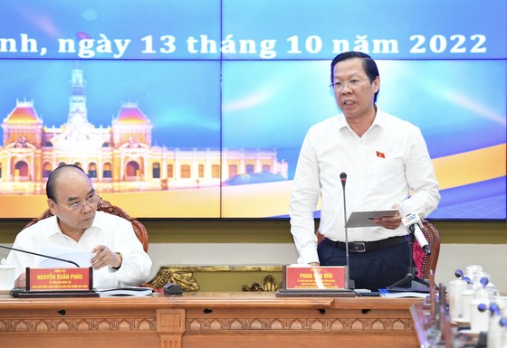 Chủ tịch nước Nguyễn Xuân Phúc: Phải cho TPHCM cơ chế thuận lợi hơn để có thể năng động hơn ảnh 2
