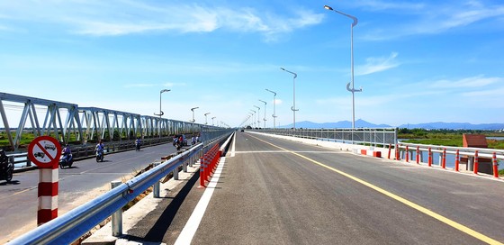 Chính thức thông xe cầu dài nhất trên quốc lộ 1 - miền Trung ảnh 3