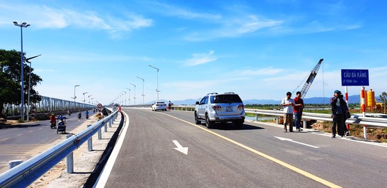 Chính thức thông xe cầu dài nhất trên quốc lộ 1 - miền Trung ảnh 2