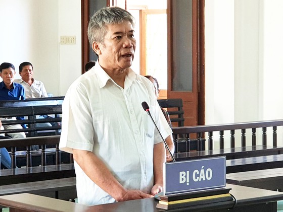 Giảm án cho cựu chánh án tòa án cùng 3 thuộc cấp tham ô tài sản ảnh 4