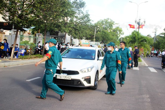 Nắng nóng kèm dịch Covid-19 gây nhiều khó khăn cho các thí sinh miền Trung dự kỳ thi tốt nghiệp THPT ảnh 10