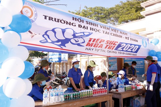 Thí sinh miền Trung thi tốt nghiệp THPT 'về đích' an toàn ảnh 9