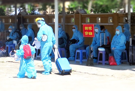 Phú Yên đón 339 công dân từ Liên Bang Nga về khu cách ly tập trung ảnh 3
