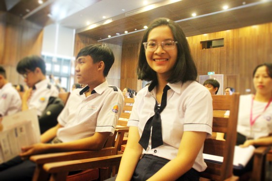 Trao học bổng Vallet cho học sinh, sinh viên Bình Định, Phú Yên và Gia Lai ảnh 12
