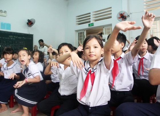 Gần 350 triệu ủng hộ Trung tâm nuôi dạy trẻ khuyết tật Võ Hồng Sơn ảnh 1