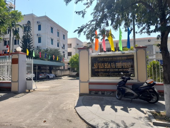 Buộc thôi việc phó phòng kêu người đến đe dọa giám đốc sở ảnh 1