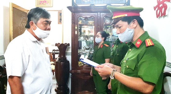Bắt tạm giam ông Nguyễn Chí Hiến điều tra sai phạm về đất ảnh 1