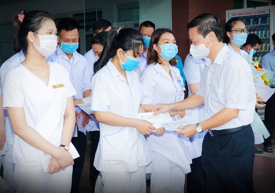 Thêm 22 y, bác sĩ ở Bình Định đến tham gia chống dịch tại TPHCM ảnh 2