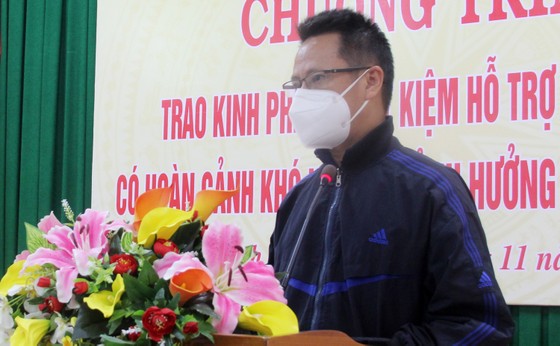 Bình Định trao 14 sổ tiết kiệm cho con em của người dân tử vong do Covid-19 ảnh 8