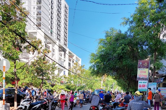 Người phụ nữ rơi từ tầng 15 tòa chung cư TP Quy Nhơn tử vong tại chỗ ảnh 1