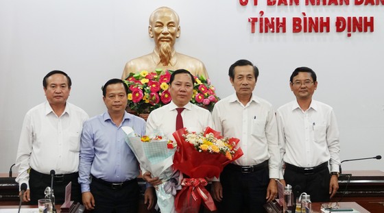 Ông Nguyễn Tuấn Thanh phụ trách, điều hành hoạt động của Ban Cán sự đảng UBND tỉnh Bình Định ảnh 2