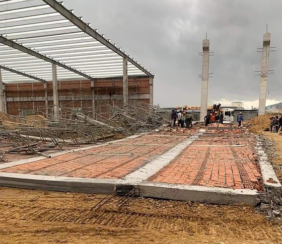 Sập công trình khiến 5 người chết, 6 người nhập viện: Bí thư Tỉnh ủy Bình Định đề nghị sớm khởi tố vụ án ảnh 7