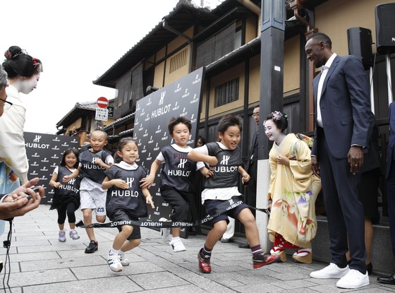 Trẻ em Kyoto giao lưu thần tượng “Tia chớp” ảnh 3