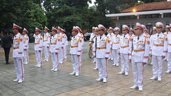Xúc động tiễn đưa Chủ tịch nước Trần Đại Quang về nơi an nghỉ cuối cùng ảnh 51