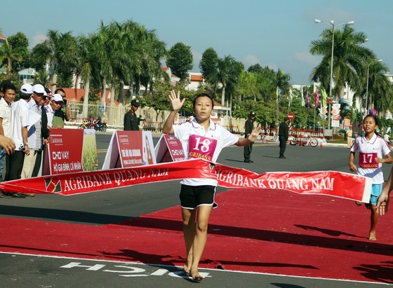 Hơn 2.000 vận động viên tham dự Giải Việt dã truyền thống Báo Quảng Nam ảnh 2