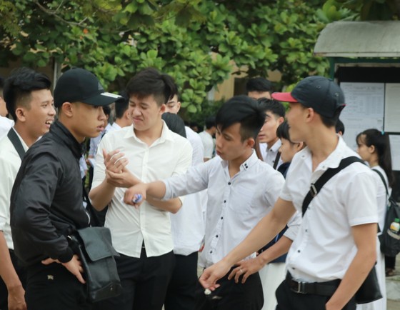 Đà Nẵng: Hỗ trợ thí sinh dân tộc Cơ Tu ăn ở tại trường ảnh 1