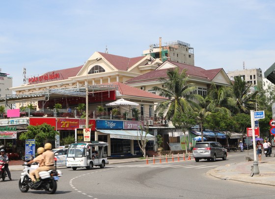 Xe điện du lịch thí điểm tại Đà Nẵng hoạt động sai giờ, sai tuyến ảnh 1