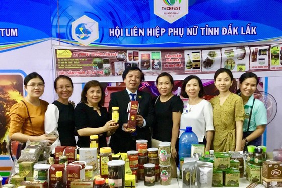 15 đoàn đại biểu tham gia Ngày hội Phụ nữ khởi nghiệp miền Trung- Tây Nguyên ảnh 3