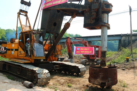 Khởi công Dự án cải tạo, nâng cấp các cầu yếu trên tuyến đường sắt Hà Nội – TPHCM ảnh 3