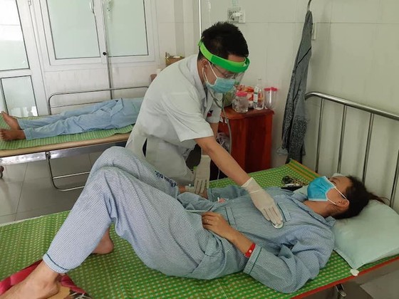 Sức khỏe 3 bệnh nhân bị nhiễm khuẩn do ăn pate Minh Chay ở Quảng Nam đã ổn định ảnh 1
