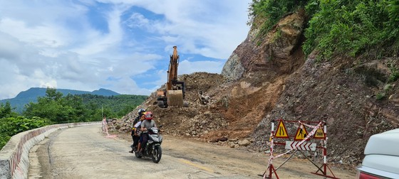 Đà Nẵng tài trợ cho Quảng Nam hơn 12 tỷ đồng khắc phục bão số 5 ảnh 5