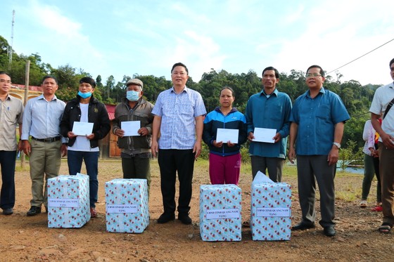 Đà Nẵng tài trợ cho Quảng Nam hơn 12 tỷ đồng khắc phục bão số 5 ảnh 3