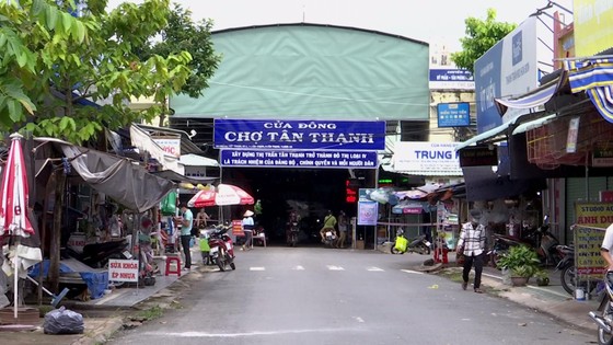 Long An mở lại chợ truyền thống ảnh 1