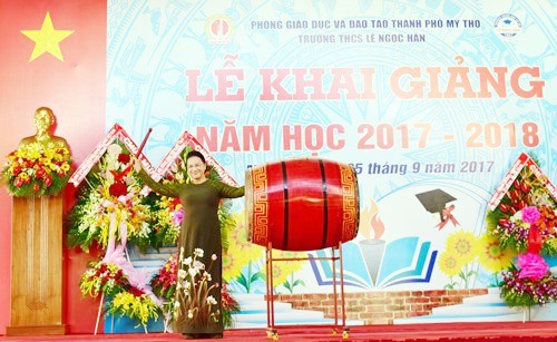 Lãnh đạo Đảng, Nhà nước chung vui với giáo viên, học sinh cả nước nhân khai giảng năm học 2017-2018 ảnh 3