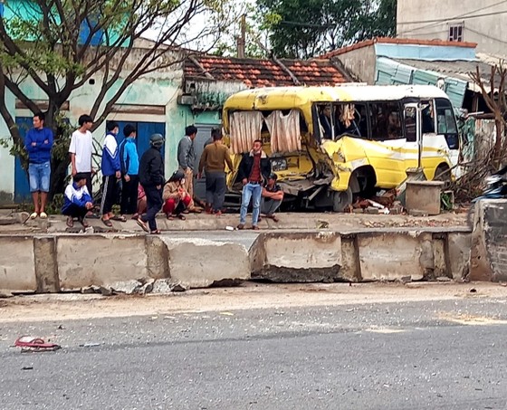 Tai nạn xe ô tô liên hoàn tại Quảng Bình, 1 người bị thương  ảnh 1