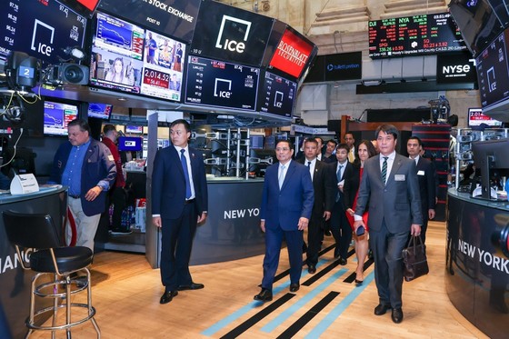 政府總理范明政造訪紐約證券交易所 ảnh 1