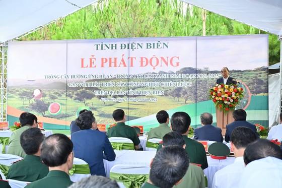 Chủ tịch nước Nguyễn Xuân Phúc dự khánh thành Đền thờ Liệt sĩ tại chiến trường Điện Biên Phủ ảnh 4