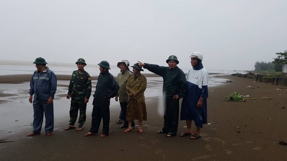 Vũng Tàu - Bến Tre mưa lớn, gió giật mạnh, Khánh Hòa - Ninh Thuận ngập lụt, đường sắt tê liệt  ảnh 11