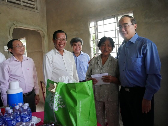 Bí thư Thành ủy TPHCM Nguyễn Thiện Nhân: Đoàn kết là sức mạnh góp phần xây dựng nông thôn mới ảnh 1