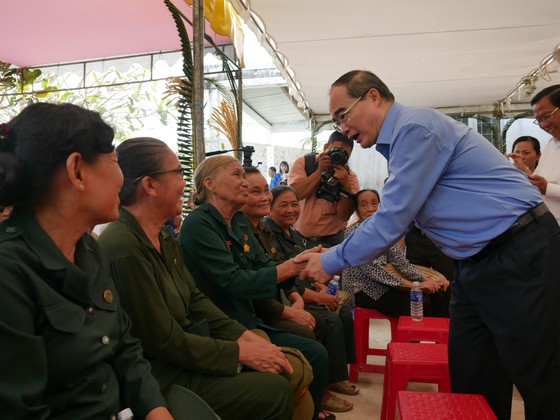 Bí thư Thành ủy TPHCM Nguyễn Thiện Nhân: Đoàn kết là sức mạnh góp phần xây dựng nông thôn mới ảnh 2