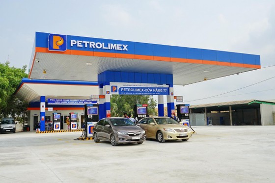 Giá xăng dầu tăng cao nhưng Petrolimex vẫn lỗ ròng gần 200 tỷ đồng ảnh 1