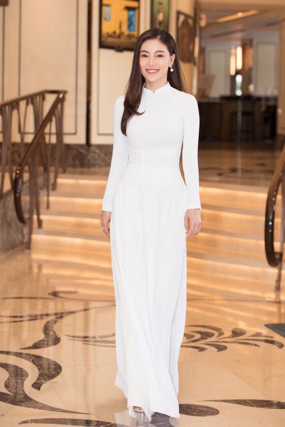 Dàn hoa hậu, á hậu khoe sắc áo dài trắng khởi động Hoa hậu Việt Nam​ 2020 ảnh 9
