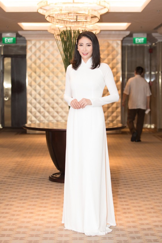 Dàn hoa hậu, á hậu khoe sắc áo dài trắng khởi động Hoa hậu Việt Nam​ 2020 ảnh 8